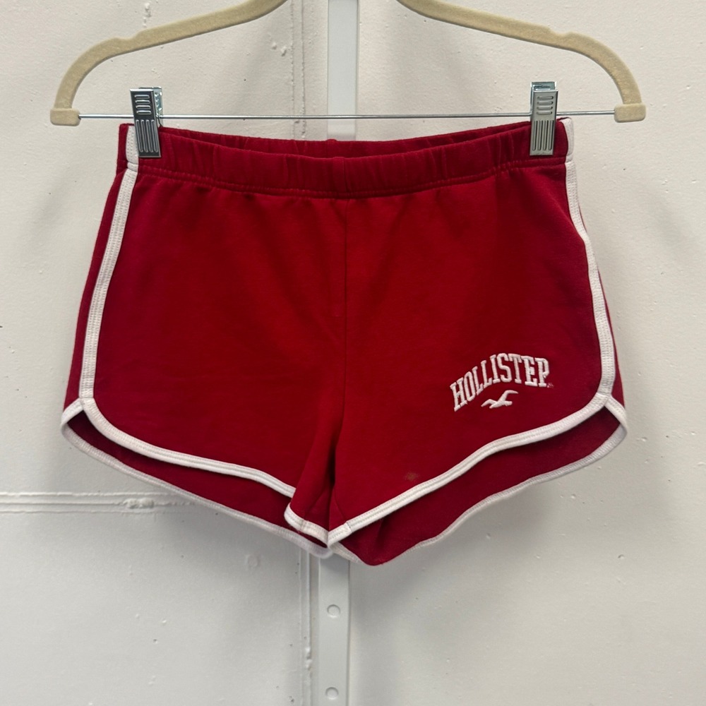 Hollister Womens High Rise Dolphin Shorts Red White Athletic Logo XS Sporty